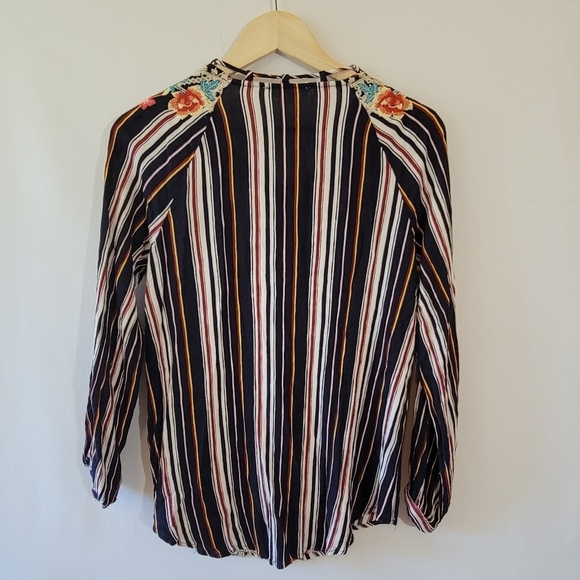 Andree Women Black/Orange Floral Embroidered Casual Top Sz S Long Sleeve Boho - Picture 2 of 12